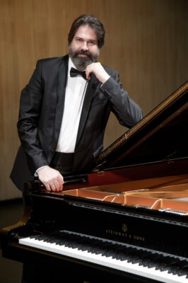 Karen Kornienko: On Music, Beauty, and Armenian Roots